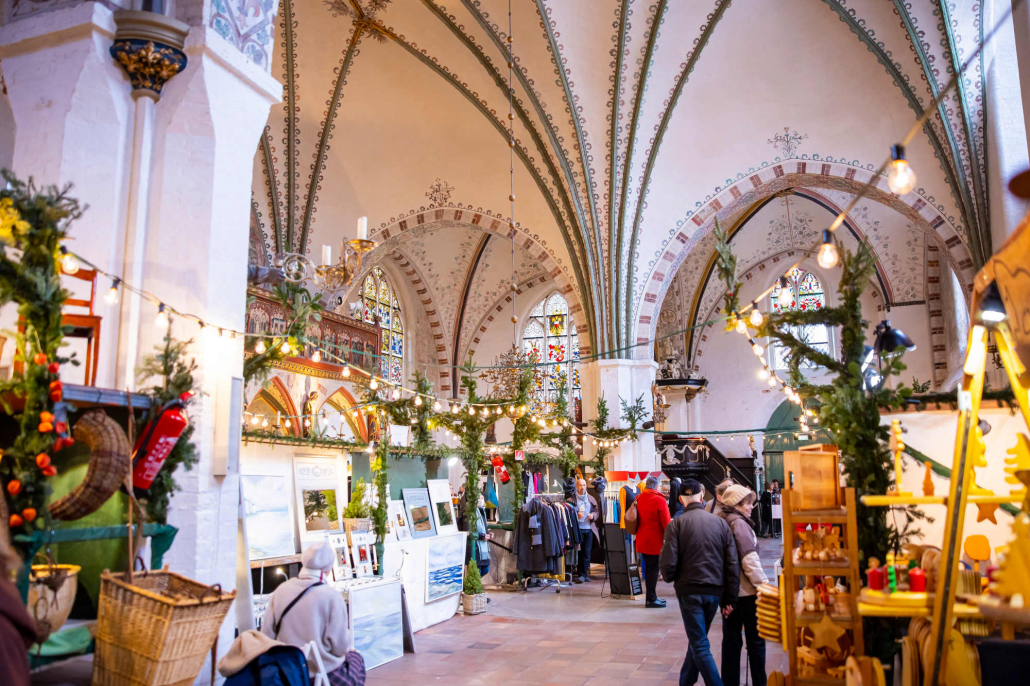Lübeck_Kunsthandwerkermarkt im Heiligen-Geist-Hospital © LTM